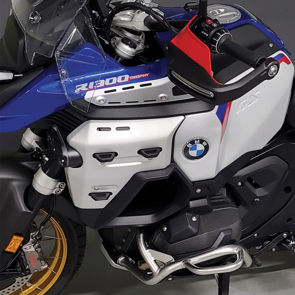 Contact MOTORENTA for renting BMW motorcycles like R 1300 GSA Trophy